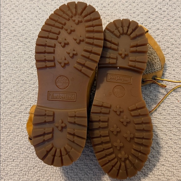 Timberland Women's Tan Lace Up Boots - Picture 8 of 8